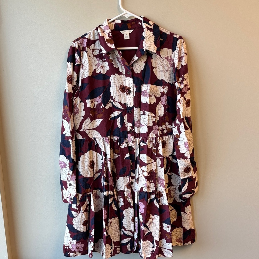 Caslon Burgundy and Navy Floral Blouse tiered mini dress